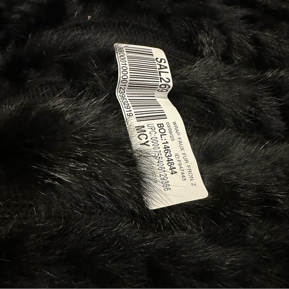 Dkny black super soft vest faux fur - Picture 3 of 3